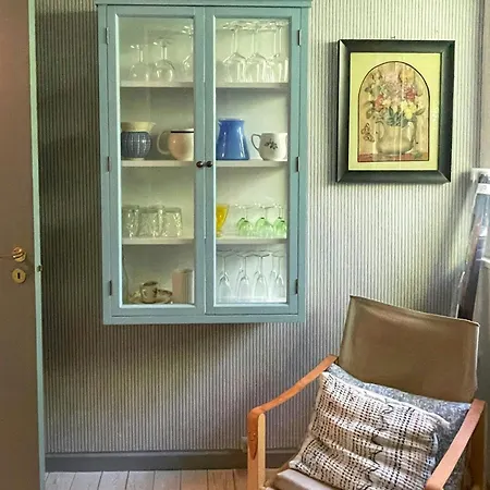 Personal Near Tisvildeleje